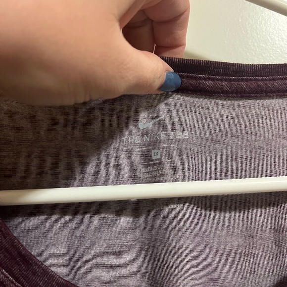 Nike Women’s Shirt - Picture 3 of 3